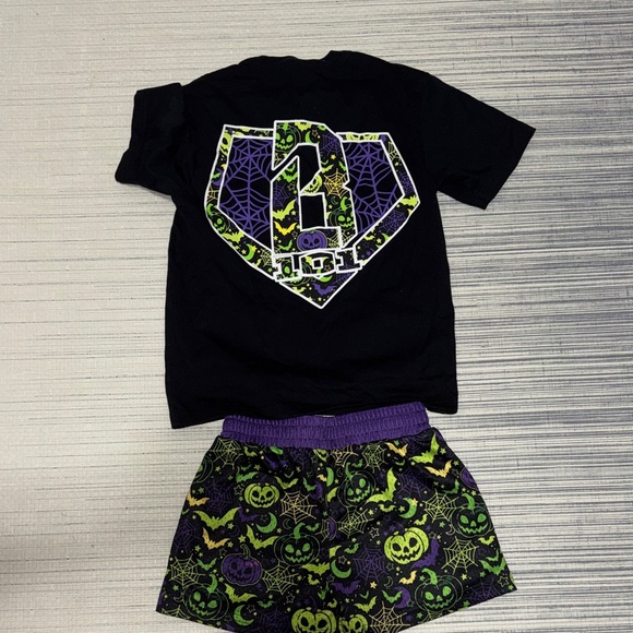 Baseball lifestyle Halloween set- Black& Purple Halloween T-Shirt and Shorts Set - Picture 2 of 2